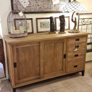 Credenza in legno antico massello quattro cassetti e due ante a scorrere con base in ferro invecchiato. Arredamento contemporaneo su misura Siena e Firenze