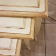 Tris di tavolini laccati a mano di forma rettangolare in legno di faggio. Particolare filetto sul piano. Arredamento contemporaneo su misura Siena e Firenze