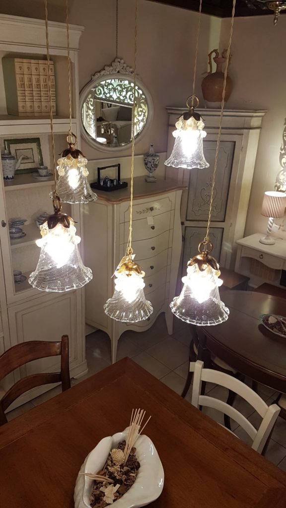 Lampadario a cinque pendenti in cristallo di murano. Arredamento classico contemporaneo Siena e Firenze