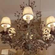 Lampadario in ferro e perle Swarovsky a sei luci.Frontale. Arredamento classico contemporaneo Siena e Firenze