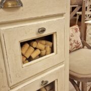 Credenza dispensa porta pasta in legno massello , laccata bianca con piano in legno. Mobili country Siena e Firenze (5)