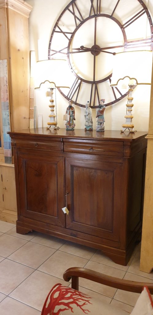 Credenza antica metà '800 in noce massello Luigi Filippo stile Cappuccino.Mobili antichi Siena e Firenze