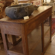 Credenza vetrina antica primi '900 in legno di olmo in finitura naturale. Retro.Mobili antichi Siena e Firenze