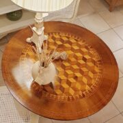 Tavolo a vela in legno di noce intarsiato toscano metà '800. Il Piano. Mobili antichi Siena e Firenze