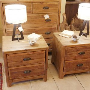 Coppia di comodini in legno di abete antico. Arredamento classico contemporaneo Siena e Firenze