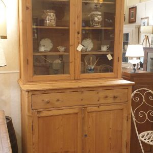 Credenza con alzata a vetrina toscana antica fine '800 in legno di larice naturale. Mobili antichi Siena e Firenze