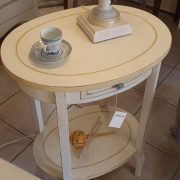 Tavolino ovale in legno di tiglio laccato a mano. Arredamento classico contemporaneo Siena e Firenze (4)