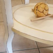 Tavolino ovale in legno di tiglio laccato a mano. Arredamento classico contemporaneo Siena e Firenze (7)