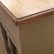 Credenza vetrina bicolore laccata a mano due ante scorrevoli a vetro e due cassetti. Arredamento classico contemporaneo Siena e Firenze (5)