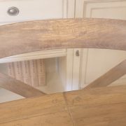 Tavolo ovale allungabile con basamento laccato anticato con piano in legno di ciliegio anticato naturale. Arredamento classico contemporaneo Siena e Firenze. (4)