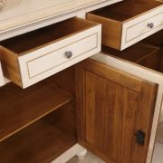 Credenza toscana in legno di tiglio con alzata a vetrina con 4 ante 4 cassetti laccata decorata a mano anticata Arredamento classico contemporaneo Siena e Firenze