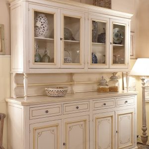 Credenza toscana in legno di tiglio con alzata a vetrina con 4 ante e 4 cassetti laccata decorata a mano anticata. Arredamento classico contemporaneo Siena e Firenze