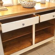 Credenza in legno di tiglio massello lacata a mano in finitura bicolore. Arredamento classico contemporaneo Siena e Firenze. (3)