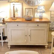 Credenza in legno di tiglio massello laccata a mano in finitura bicolore. Arredamento classico contemporaneo Siena e Firenze (2)