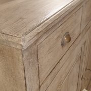 Credenza in legno di larice massello piallato e anticato, a misura.Il piano. Arredamento classico contemporaneo su misura Siena e Firenze.