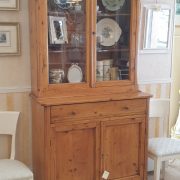 Credenza con alzata a vetrina toscana antica fine '800i n legno di larice naturale. Mobili antichi Siena e Firenze (11)