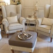 Coppia di poltrone modello Fresia sfoderabili. Di fronte. Arredamento classico contemporaneo Siena e Firenze