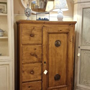 Dispensa credenza in legno di abete antica fine '800 a quattro cassetti ed un'anta. Mobili antichi Siena e Firenze