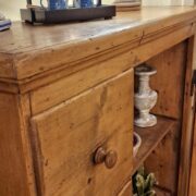 Dispensa credenza in legno di abete antica fine '800 a quattro cassetti ed un'anta. Mobili antichi Siena e Firenze (4)