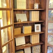 Libreria vetrina antica in legno di teak massello primi '900. Mobili antichi Siena e Firenze (9)