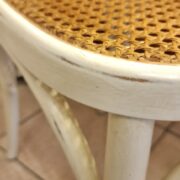Sedia Thonet in legno di faggio con seduta in paglia di Vienna laccata anticata a mano. Arredamento classico contemporaneo Siena e Firenze (2)