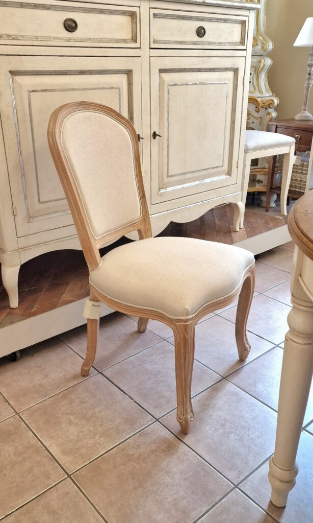 Sedia natural wood in legno di tiglio massello. Arredamento classico contemporaneo Siena e Firenze.