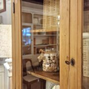 Vetrina libreria Toscana antica in legno di abete fine '800. Mobili antichi Siena e Firenze (13)