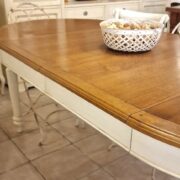 Tavolo rotondo in legno di ciliegio in finitura bicolore. Arredamento classico contemporaneo Siena e Firenze (10)