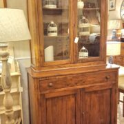 Credenza vetrina Toscana antica in legno di larice metà '800. Mobili antichi Siena e Firenze