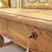 Scrittoio Toscano in legno di larice metà '800 con un cassetto. Mobili antichi Siena e Firenze (4)