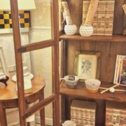 Vetrina antica in legno di olmo primi '900 in finitura decapè. Mobili antichi Siena e Firenze (11)