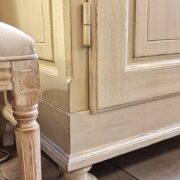 Armadio Toscano antico metà '800 in legno di abete con triple bugne diamantate. Mobili antichi Siena e Firenze (4)
