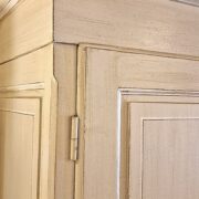 Armadio Toscano antico metà '800 in legno di abete con triple bugne diamantate. Mobili antichi Siena e Firenze (5)