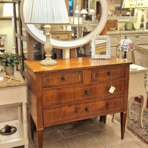 Cassettone Toscano in legno di ciliegio metà '700. Mobili antichi Siena e Firenze.