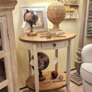 Tavolino ovale in legno di tiglio massello bicolore laccato anticato. Arredamento classico contemporaneo Siena e Firenze (9)