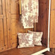 Armadio Toscano antico in legno di abete laccato anticato a mano grigio tortora chiaro. Mobili antichi Siena e Firenze (10)