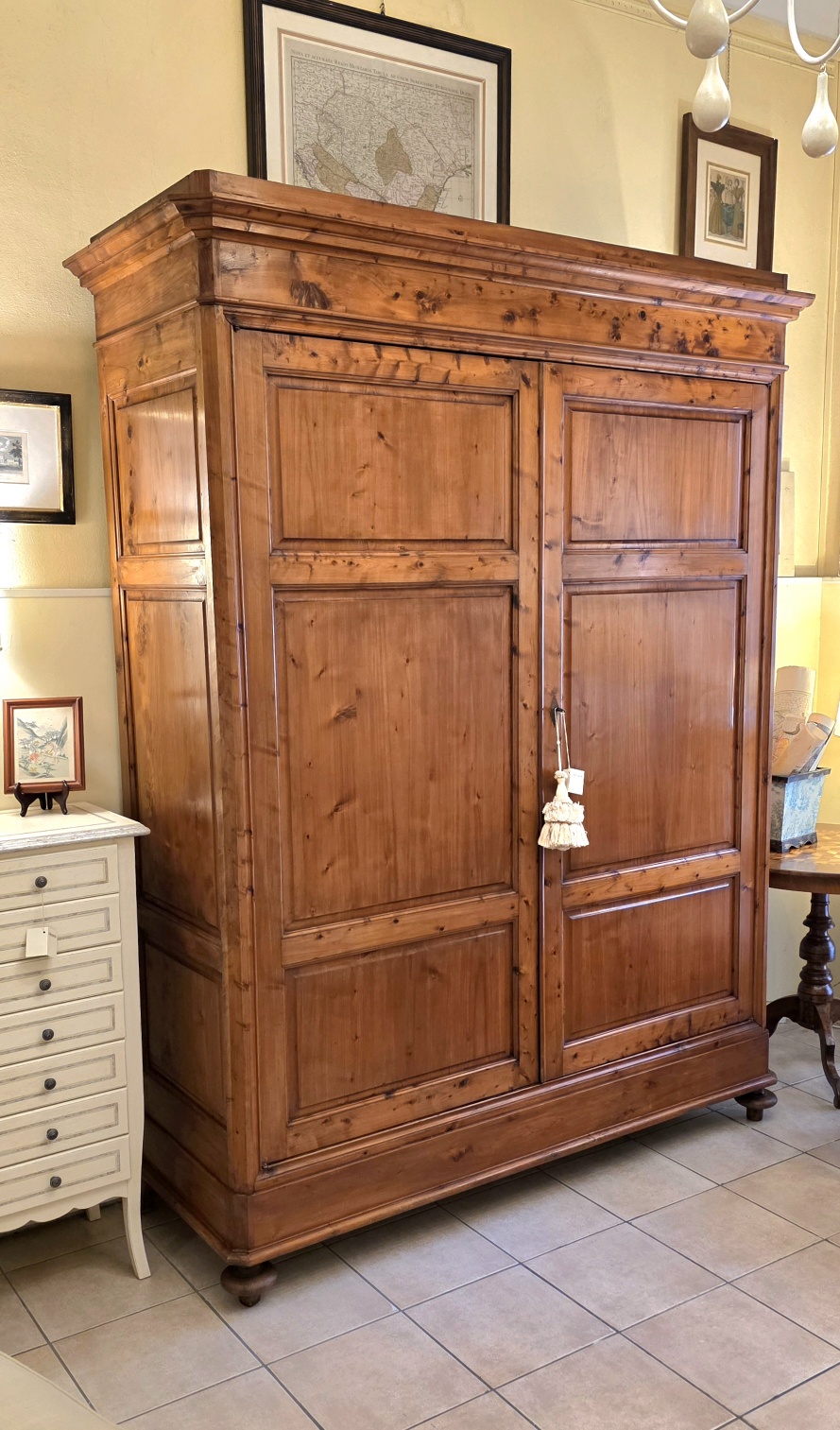 Armadio Toscano metà '800 in legno di cipresso a bugne diamantate. Mobili antichi Siena e Firenze. 2