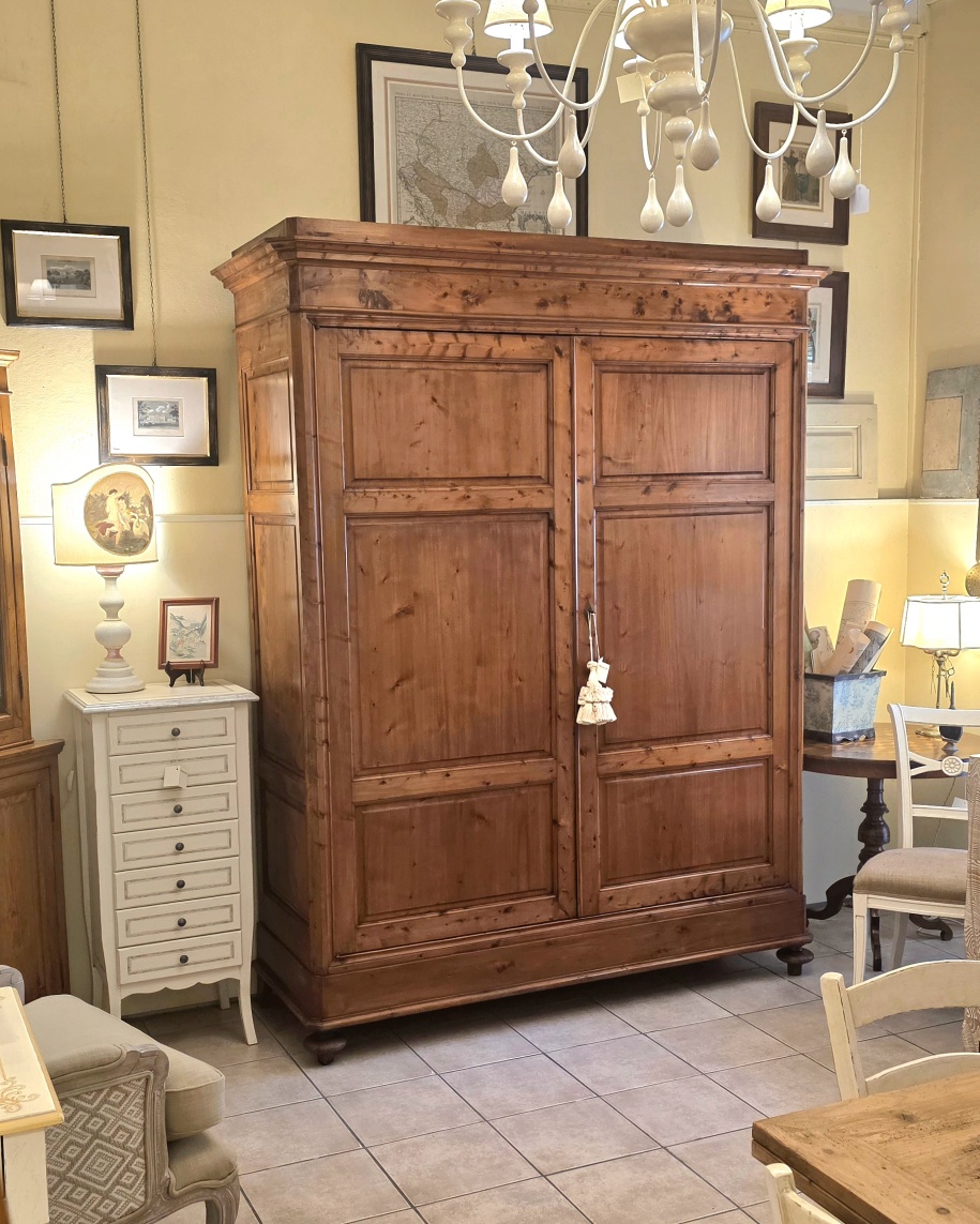 Armadio Toscano metà '800 in legno di cipresso a bugne diamantate. Mobili antichi Siena e Firenze.13